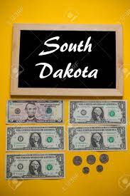 サウスダコタ州の最低賃金は時給9.95ドルの写真素材・画像素材 Image 195895193