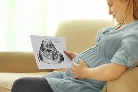 Wenn der test positiv ist, dann befinden sie sich meistens erst in der 4. Ultraschall In Der Schwangerschaft Was Man Sieht Ich Bin Mutter