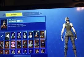 This female outfit how to get. Fortnite Skull Trooper Ghoul Trooper Recon Expert Renegade Raider Reaper Pickaxe
