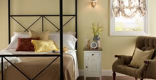 yellow bedroom walls ideas and