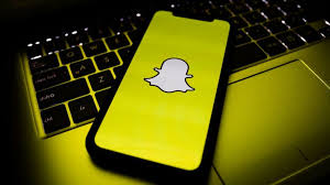 Snapchat owner hit as advertising slump hits sales - BBC News