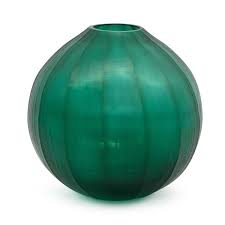 fluted green vase round