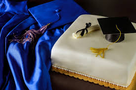 6 best graduation cake ideas 3 topper