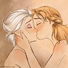 Trying to draw an elsanna kiss that actually looks...