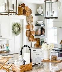 29 Kitchen Wall Décor Ideas That Will