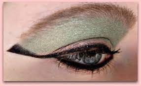 cleopatra eye makeup how to recreate