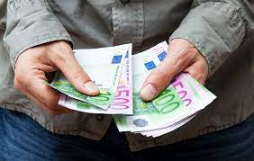 Ar putea fi cea mai mare pensie din România: ce a făcut românul de 6000 de euro pe lună
