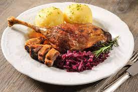 Oma's traditional roast duck recipe this german roast duck recipe, aka entenbraten, is so easy to make for your traditional holiday dinner. Traditional German Christmas Food What Do Germans Eat For Christmas