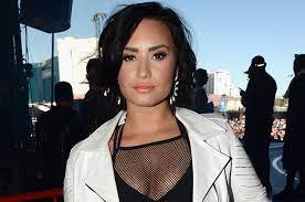 demi lovato poses makeup free for