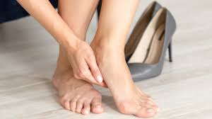 feet smelling like vinegar may be sign
