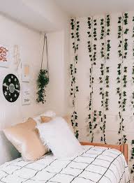 most beautiful vines decor in bedroom