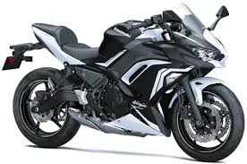 But it has 4 cylinders, and redlines at 17,000 rpm. 2021 Kawasaki Ninja 650 Price Specs Top Speed Mileage In India