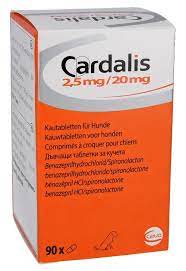 Cardalis est un médicament vétérinaire destiné au traitement de l'insuffisance cardiaque congestive due à une maladie valvulaire dégénérative chronique (incluant un diurétique si nécessaire). Cardalis 2 5 Mg 20 Mg Dose 90 Tabletten Herzwirksame Pharmaka Pharma Pharma Covetrus De Online Shop
