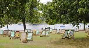 What are some restaurants close to days inn by wyndham london hyde park? Hyde Park London A Local Guide By Premier Inn