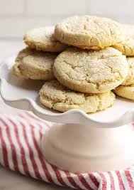 Almond crescent cookies, a must make melt in your mouth, shortbread type christmas cookie. Almond Flour Sugar Cookies Scoop Or Roll And Cut Pinch And Swirl