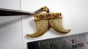 gold jewelry tiger claw pendant