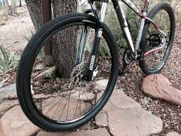 how to tell if a bike tire is less