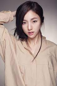 She made her acting debut in 2006 in horror film forbidden floor, since then. Park Ah In To Star In Friends 2 Hancinema The Korean Movie And Drama Database