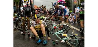 Site officiel de la célèbre course cycliste le tour de france 2021. Tour De France D Une Chute A L Autre Le Peloton Est Sur Les Nerfs Challenges