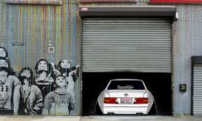 Последние твиты от graffitigarage (@graffiti_garage). Graffiti Unlimited Bombing Of Garage Door In New York By Offsetkids