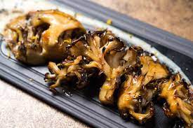 grilled maitake mushrooms with garlic