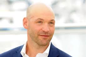 From house of cards to girls, stoll is used to holding his own opposite masterful actors. House Of Cards Actor Corey Stoll Bares All Onstage In Plenty