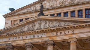 Discover the konzerthaus through one of our various tours! Konzerthaus Berlin