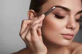5 tips makeup untuk wajah bulat