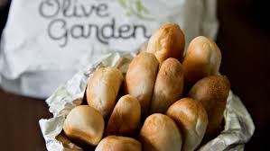 is olive garden open on christmas eve 2023