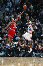 At 40 mj still was capable of getting good numbers, and his magic touch was still there, but his knees weren't getting any younger and let's face it, it was the washington wizards not the chicago bulls. Michael Jordan S Wizards Years Are Underrated By Christopher Pierznik The Passion Of Christopher Pierznik Medium