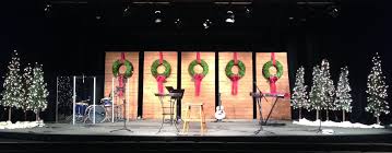 Wreaths And Walls Church Stage Design