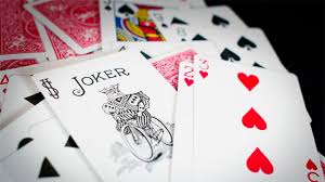 Much like the regular game of golf, the goal is to get the least amount of points. Six Card Golf Card Game Rules Bicycle Playing Cards