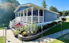 landscaping around mobile home skirting