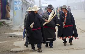 The Tibetan Chuba | Aculturame