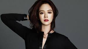 She has a new drama with lee sun kyun which is airing in jtbc. Female Crush Friday Song Ji Hyo Veeyang5 Koreantvshows Songjihyo Koreanstars K Dramas Runningman Vingle Interest Network