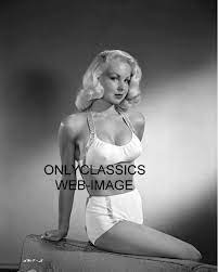 OnlyClassics 1959 Sexy Busty Blonde Bathing Beauty Actress JOI Lansing  Photo Cheesecake Pinup : Amazon.nl