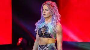 Candice LeRae makes surprise return to WWE on Raw