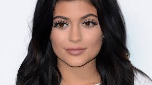 kylie jenner s 16 step makeup routine