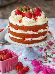 easy strawberry shortcake cake recipe