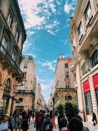 Visites guidées, loisirs, hébergements, agenda… nous vous accompagnons dans la découverte de la ville. Most Interesting Bordeaux Fun Facts Meininger Hotels