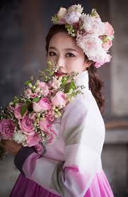 Korean wedding ceremony rituals are pretty short. Custom Made Hanbok Online Dress Store í•œë³µì‚¬ëž' Made In Korea