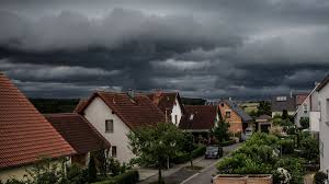 In den nächsten tagen kommt eine neue gewitterfront mit starkregen nach deutschland. Ist Das Noch Unwetter Oder Schon Klimawandel Br24