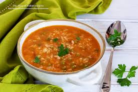 rice and peas soup with tomato zuppa
