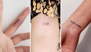 Sin embargo, en el poco tiempo que llevan formando parte de los miles de símbolos para tatuajes que existen, supieron sobresalir sobre otros diseños por distintos motivos y, hoy en día, no es extraño ver un tatuaje. Tatuajes De Fechas Disenos Para Recordar Momentos Importantes En Brazo Espalda Etc Vix