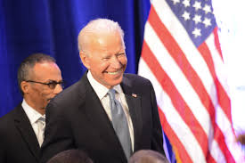 Joe biden was facing the biggest crisis of his presidency on monday after the stunning fall of these words were presumably intended to convey a pragmatic determination to end a forever war, as well. Joseph Biden Der Weisse Alte Mann Als Speerspitze Der Demokraten Gegen Trump Telepolis