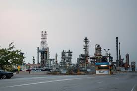 us oil refineries decide fines are
