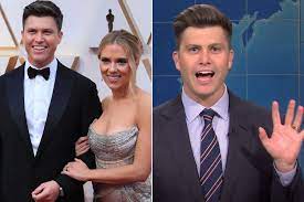 Scarlett johansson is reminiscing about her unconventional wedding with her husband colin jost. Colin Jost Wears Wedding Ring On Snl After Marrying Scarlett Johansson