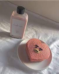 ᴹᴱ ᴱᴬᴿᴬ me eara bts army album map of the soul persona kpop pink merchandise collection collector me aesthetic food food cute food