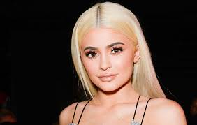 kylie jenner criticized for 360 makeup