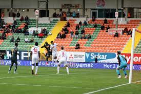 Alanyaspor Sivasspor maçında tek gol - Son dakika spor haberleri – Sözcü